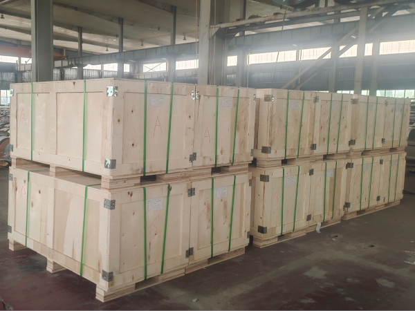 Export-grade wooden pallet packaging with VCI moisture-proof wrapping